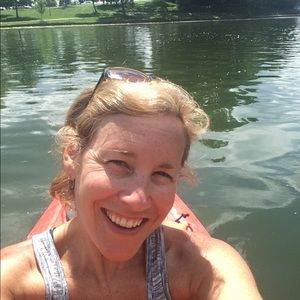 Meet your Posher, Abbe